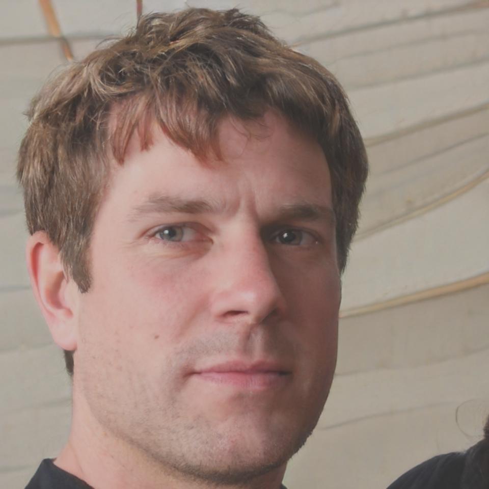 Miguel Santamaría - Especialista en Finanzas Corporativas en brolentavo